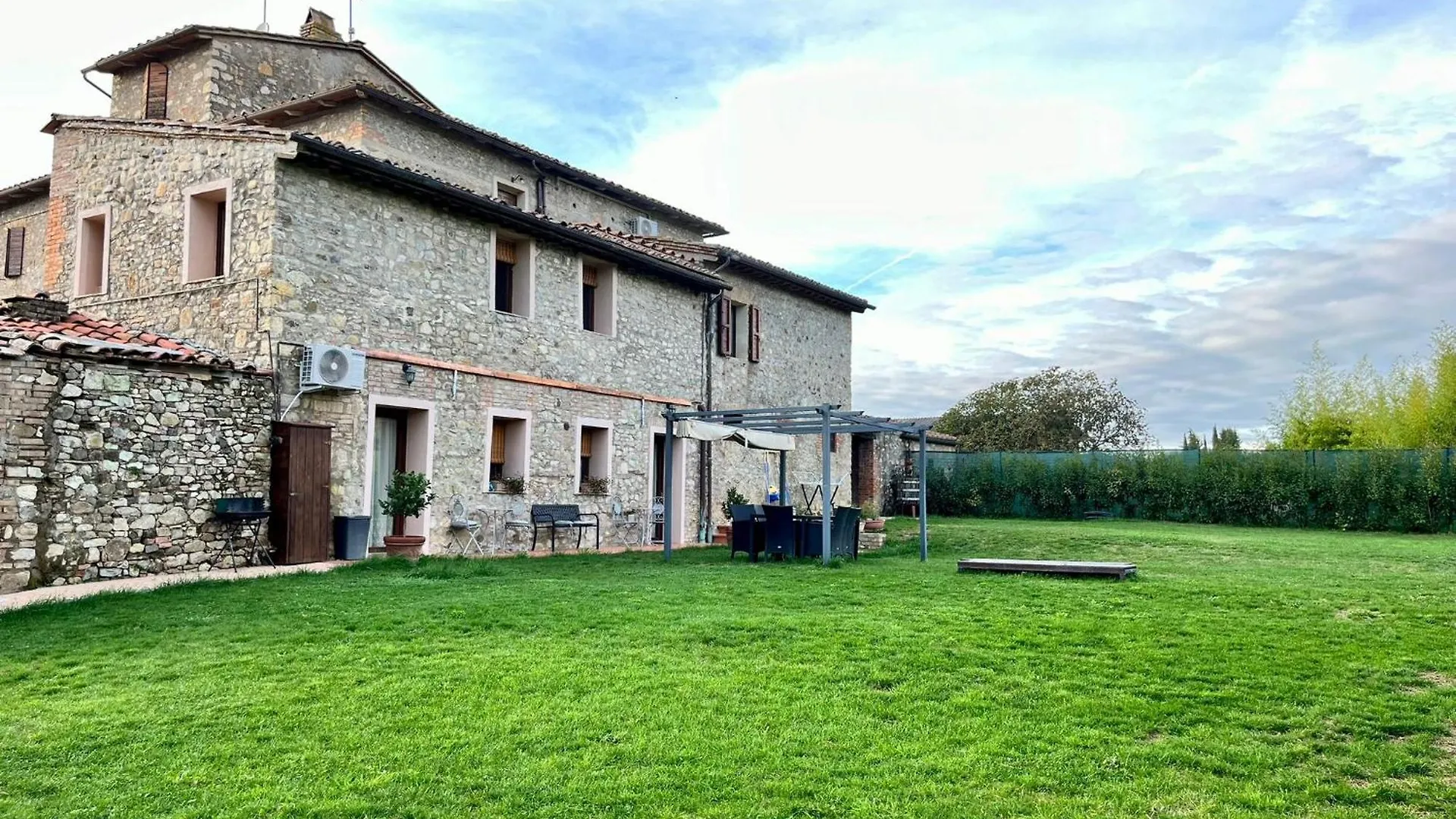 Casale Collecchio Siena Apartment